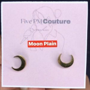 ❤️❤️❤️❤️Dainty Earrings 💜💜💜💜💜